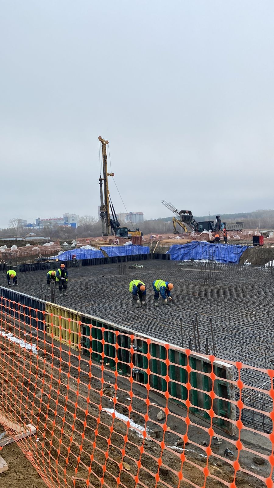 Крытый футбольный манеж