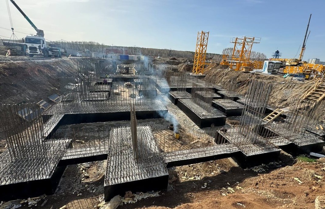 Микрорайон IV жилого района на ул. Университетская Набережная. Жилой дом № 18.