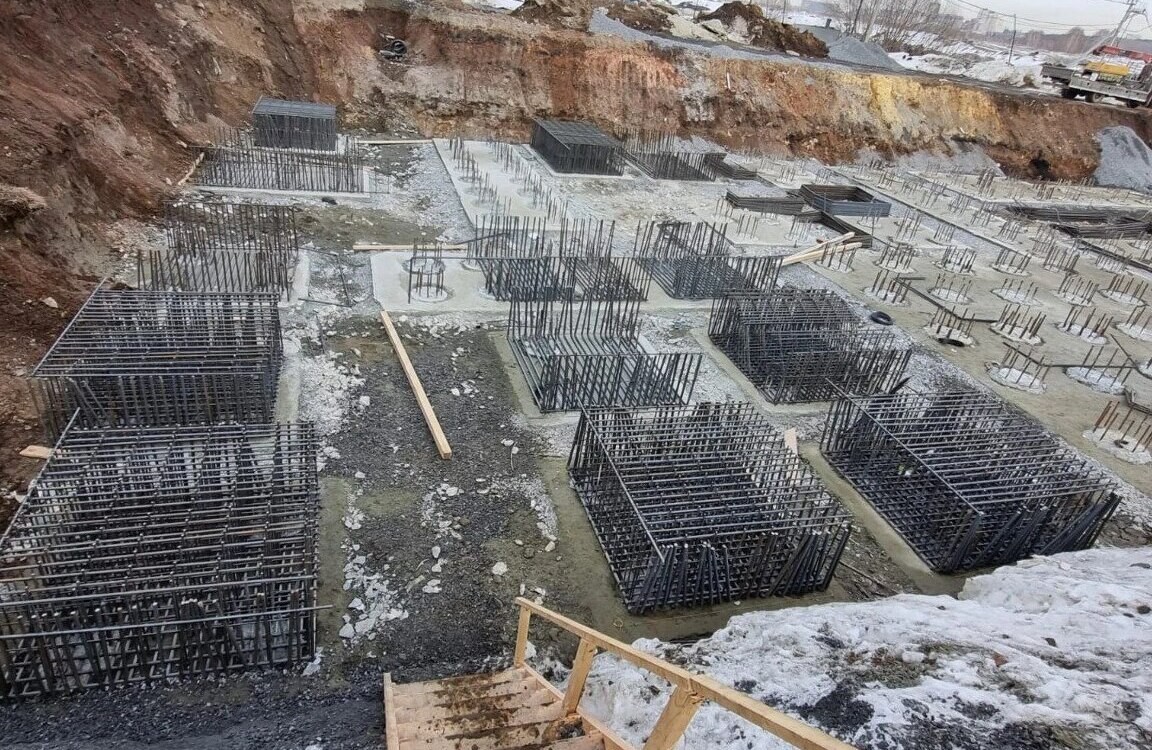 Микрорайон IV жилого района на ул. Университетская Набережная. Жилой дом № 18.