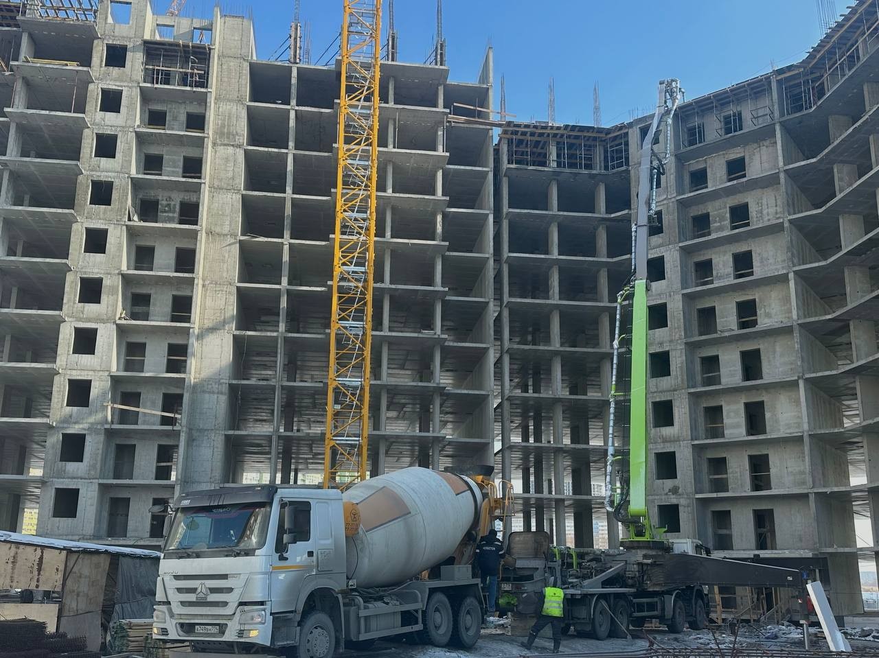 Микрорайон IV жилого района на ул. Университетская Набережная. Жилой дом № 18.