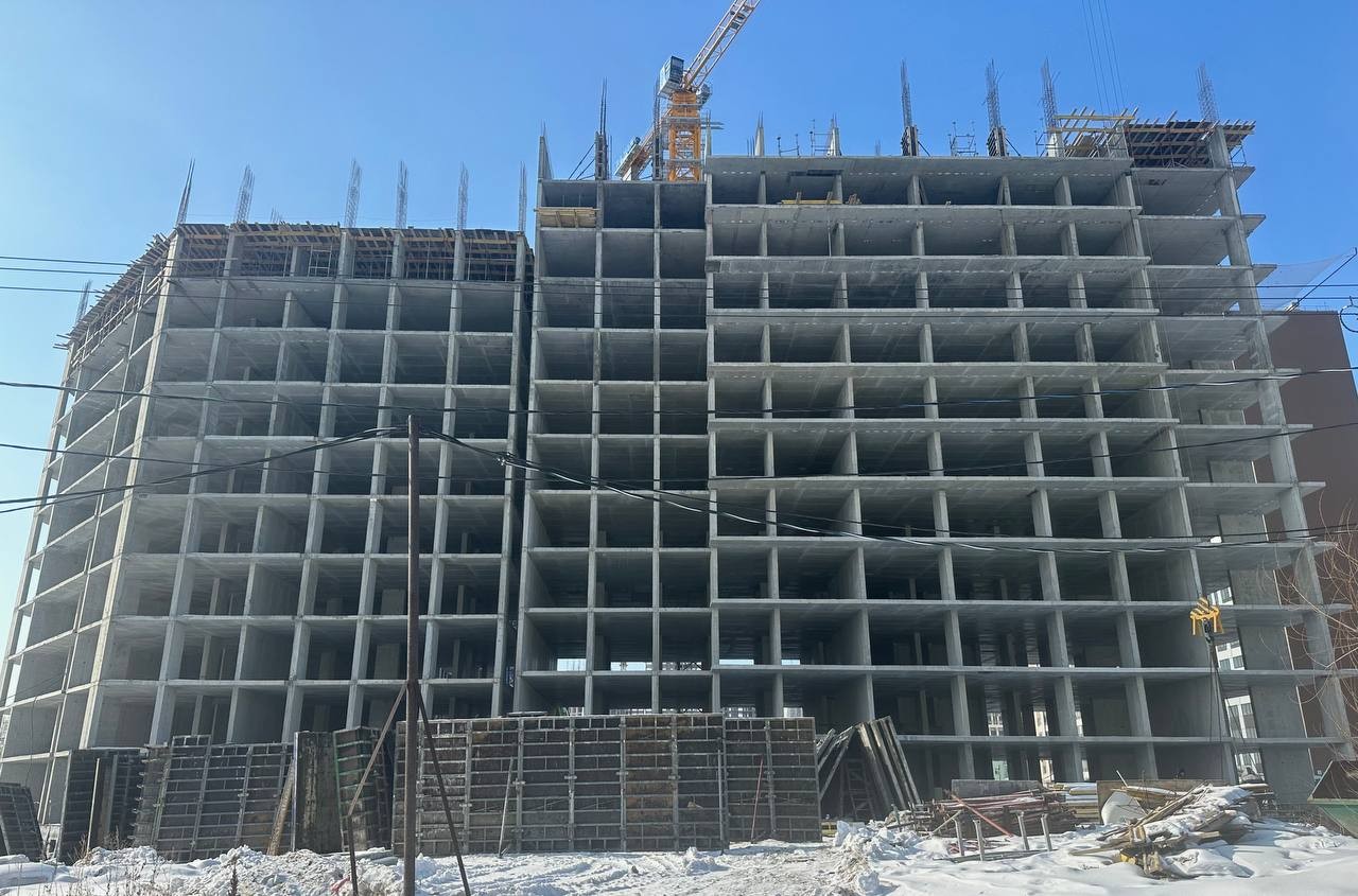 Микрорайон IV жилого района на ул. Университетская Набережная. Жилой дом № 18.